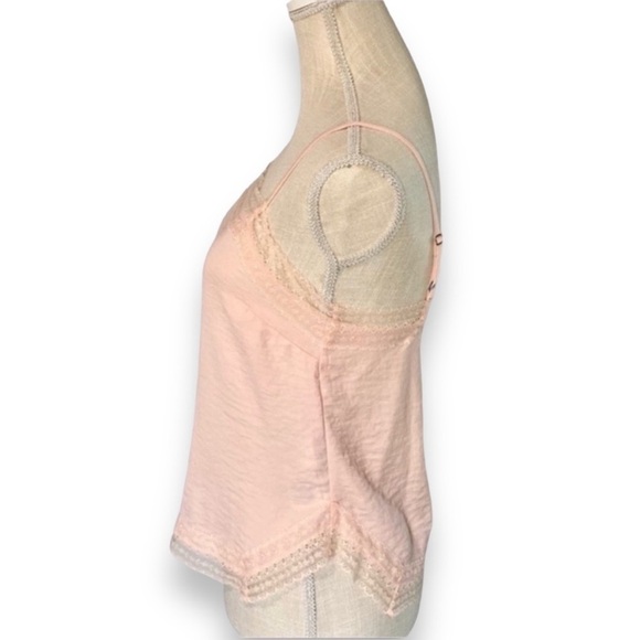 • Abercrombie & Fitch • Lace Trim Cami - Picture 3 of 4